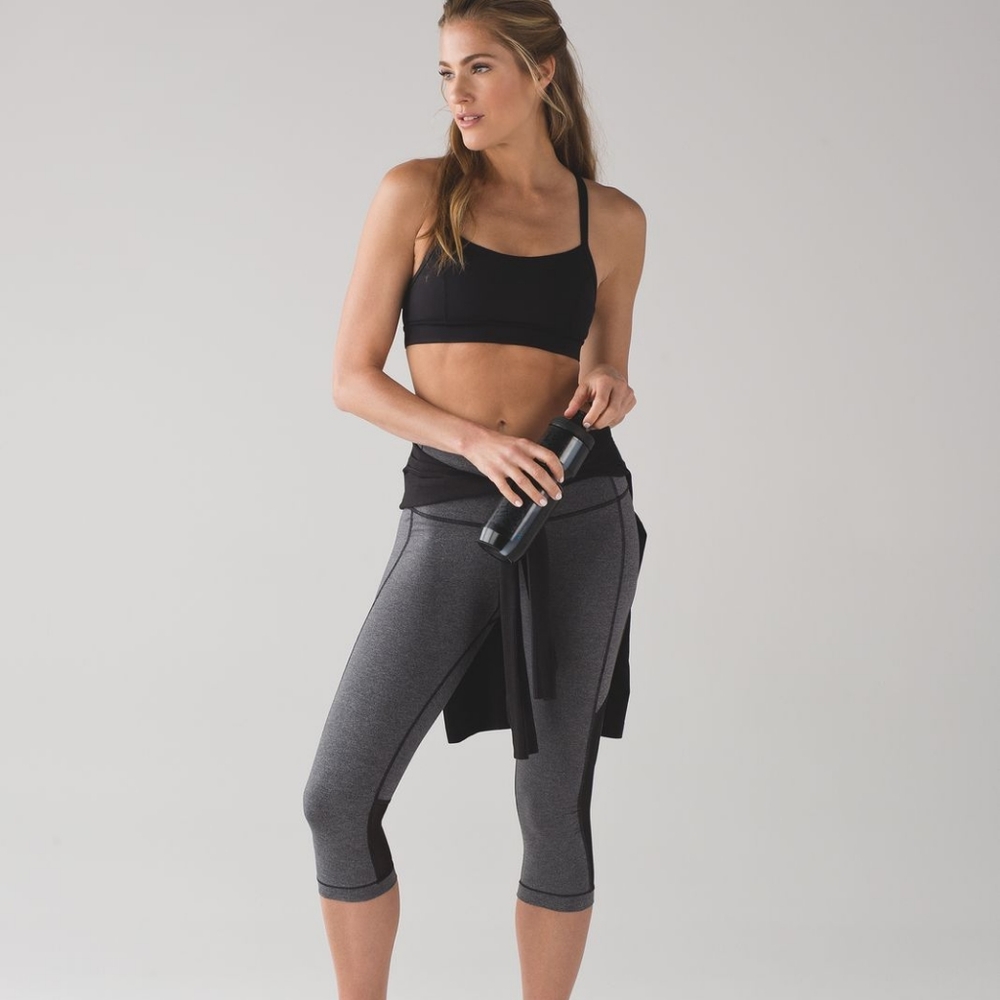 Lululemon Full On Luxtreme Squad Goals Crop (17") Heathered Black Size 6 EUC